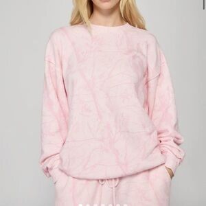 DAIRY BOY BUBBLEGUM CAMO APPLIQUE OVERSIZED CREWNECK